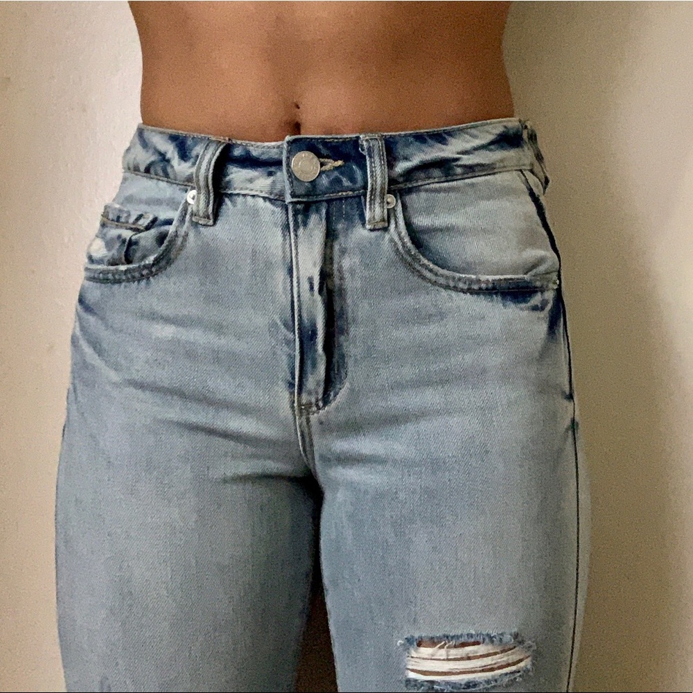 Garage High Wasted Distressed Jeans